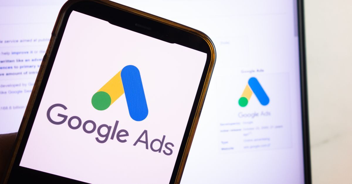 Yhden klikkauksen ominaisuuden ansiosta Google Ads helpottaa kuukausilaskutukseen siirtymistä